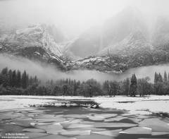 Ice Patterns and Fog