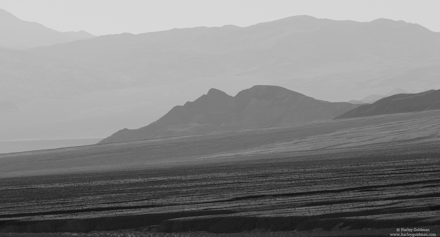 &nbsp;A hazy day in Death Valley